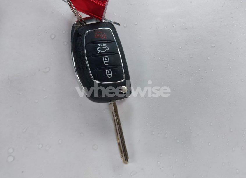 Photo 11 of 2016 Hyundai Sonata SE (VIN 5NPE24AF7GH391820)