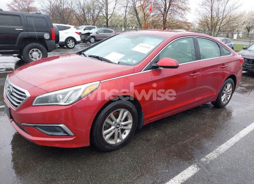 Photo 2 of 2016 Hyundai Sonata SE (VIN 5NPE24AF7GH391820)