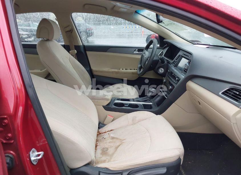 Photo 5 of 2016 Hyundai Sonata SE (VIN 5NPE24AF7GH391820)