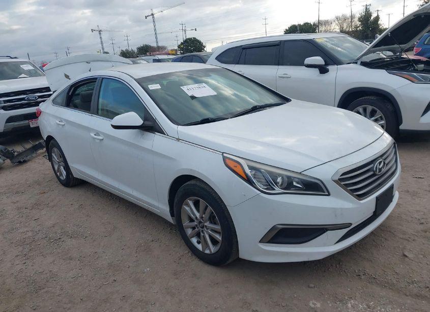 2016 Hyundai Sonata (VIN 5NPE24AF7GH404579) main photo