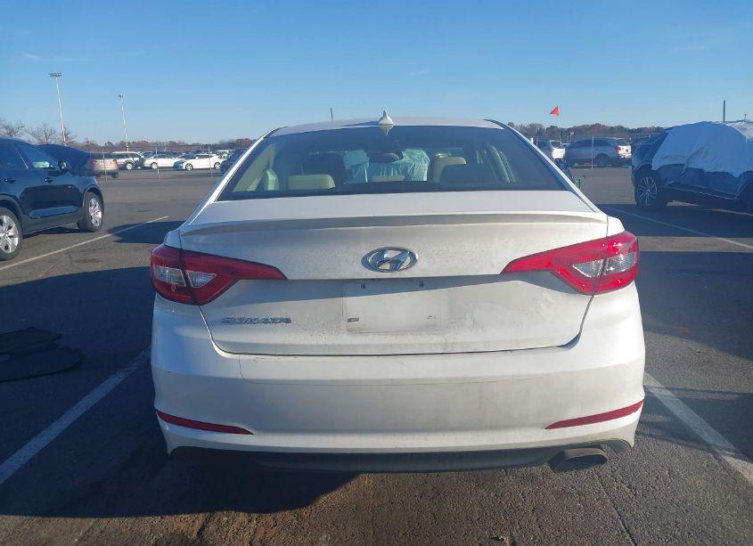 Photo 16 of 2016 Hyundai Sonata SE (VIN 5NPE24AF7GH430633)