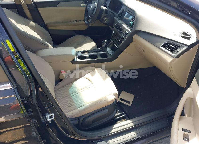 Photo 4 of 2017 Hyundai Sonata SE (VIN 5NPE24AF7HH460667)