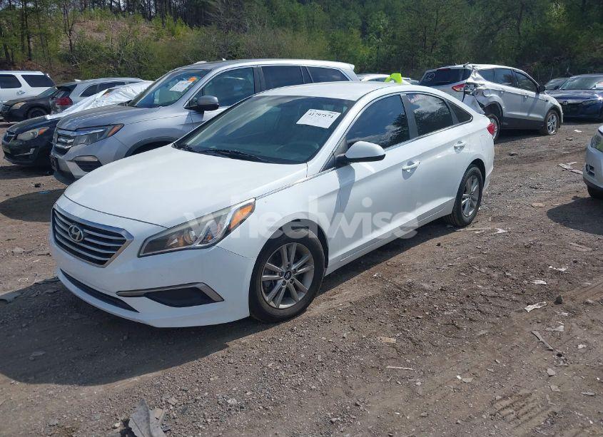 Photo 2 of 2017 Hyundai Sonata SE (VIN 5NPE24AF7HH502450)