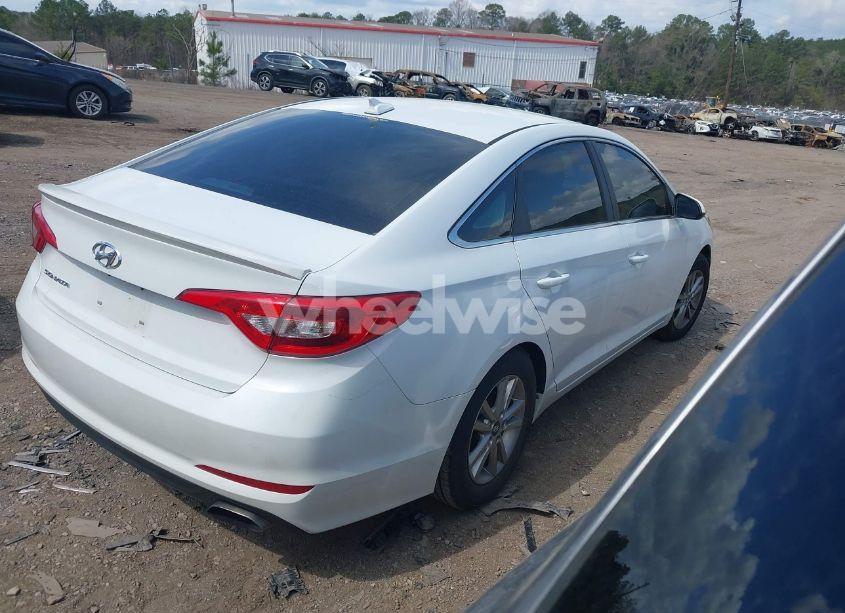 Photo 4 of 2017 Hyundai Sonata SE (VIN 5NPE24AF7HH502450)