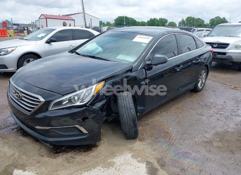 Photo 2 of 2017 Hyundai Sonata SE (VIN 5NPE24AF7HH505476)