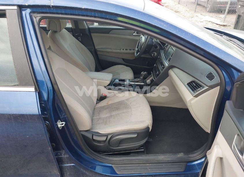 Photo 5 of 2017 Hyundai Sonata SE (VIN 5NPE24AF7HH509169)