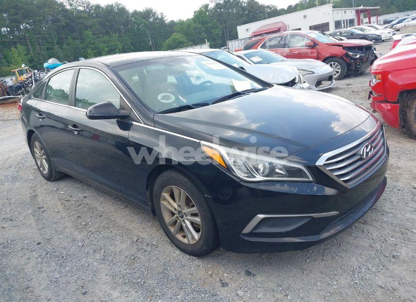 2017 Hyundai Sonata SE (VIN 5NPE24AF7HH510239) main photo