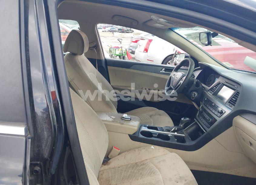 Photo 5 of 2017 Hyundai Sonata SE (VIN 5NPE24AF7HH510239)