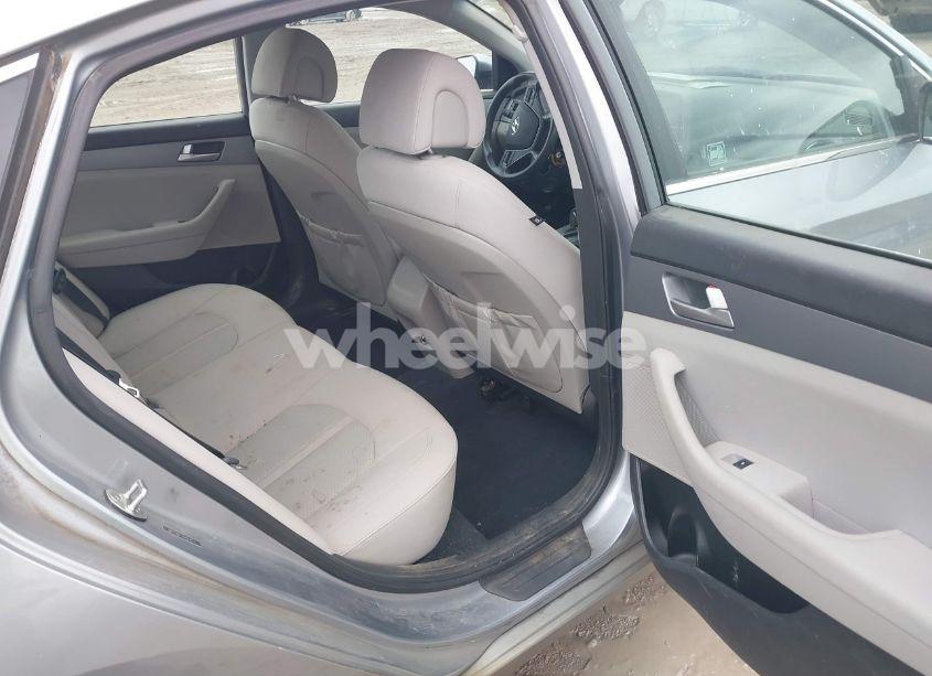 Photo 8 of 2017 Hyundai Sonata SE (VIN 5NPE24AF7HH524173)