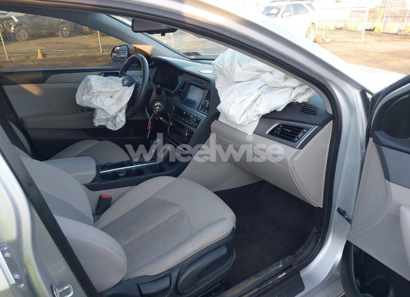 Photo 5 of 2017 Hyundai Sonata SE (VIN 5NPE24AF7HH547338)