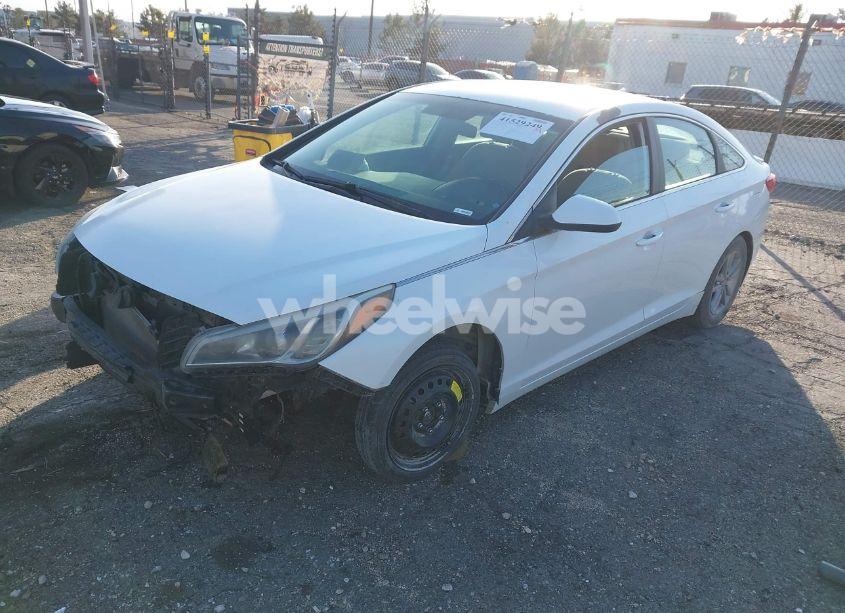 Photo 2 of 2017 Hyundai Sonata (VIN 5NPE24AF7HH563751)