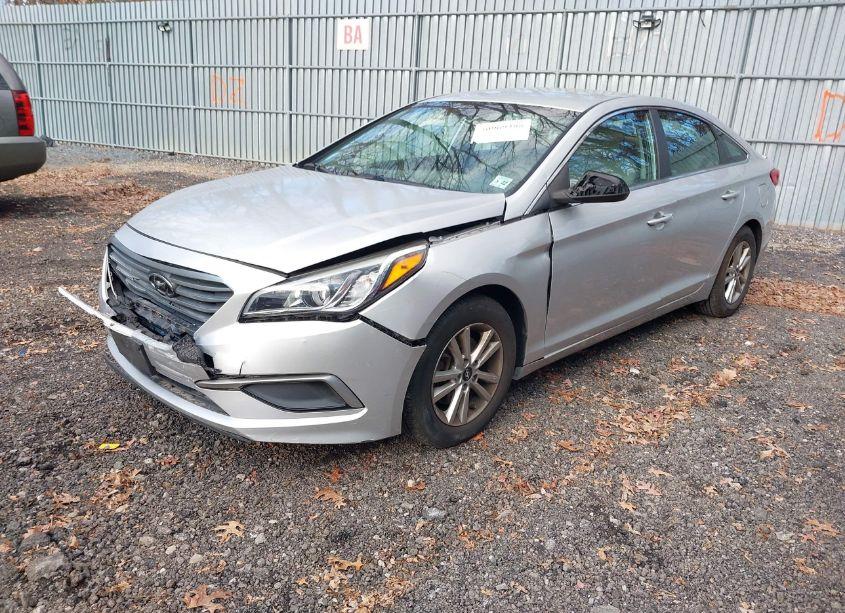 Photo 2 of 2017 Hyundai Sonata (VIN 5NPE24AF7HH569257)