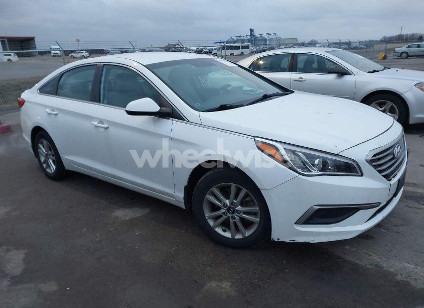 2017 Hyundai Sonata SE (VIN 5NPE24AF7HH594188) main photo