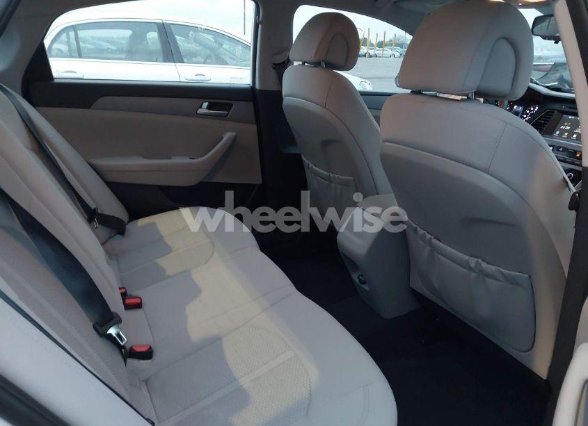 Photo 8 of 2017 Hyundai Sonata SE (VIN 5NPE24AF7HH594188)