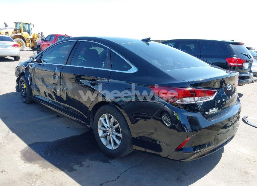 Photo 3 of 2018 Hyundai Sonata SE (VIN 5NPE24AF7JH620701)