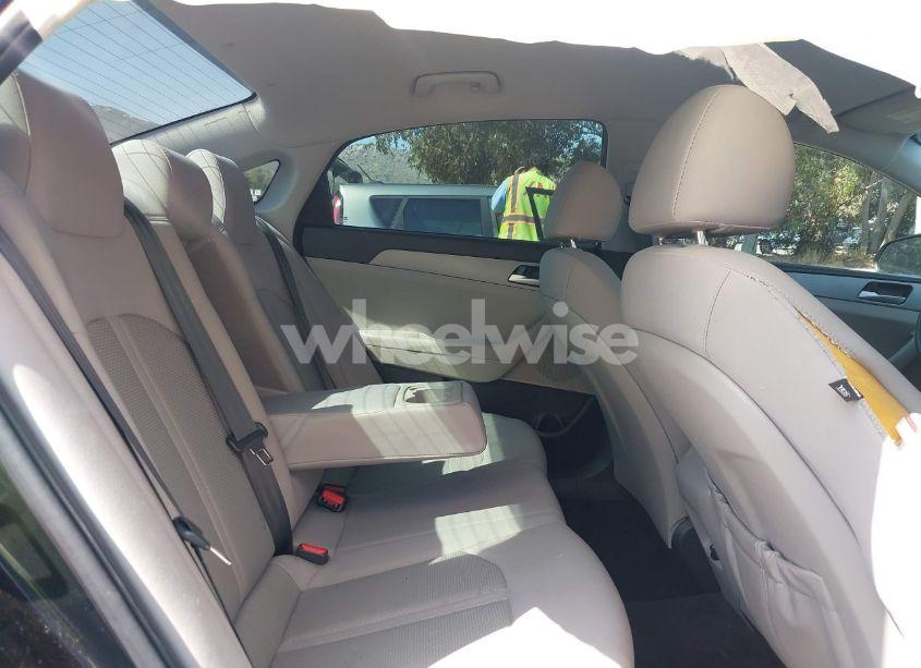 Photo 8 of 2018 Hyundai Sonata SE (VIN 5NPE24AF7JH634534)