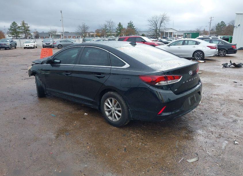 Photo 3 of 2018 Hyundai Sonata SE (VIN 5NPE24AF7JH647591)