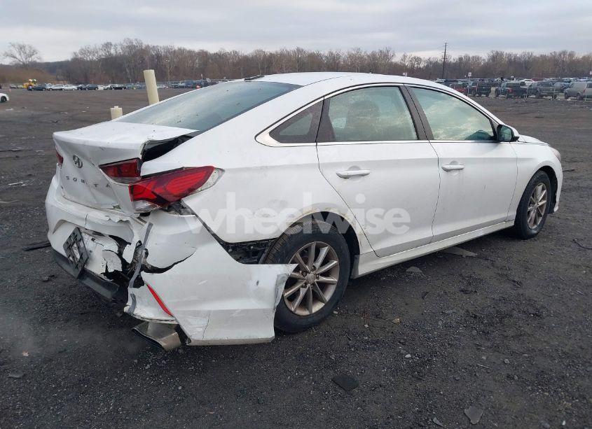 Photo 4 of 2018 Hyundai Sonata SE (VIN 5NPE24AF7JH652760)