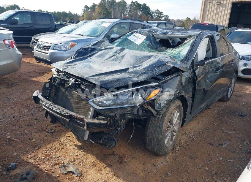 Photo 2 of 2018 Hyundai Sonata SE (VIN 5NPE24AF7JH658669)