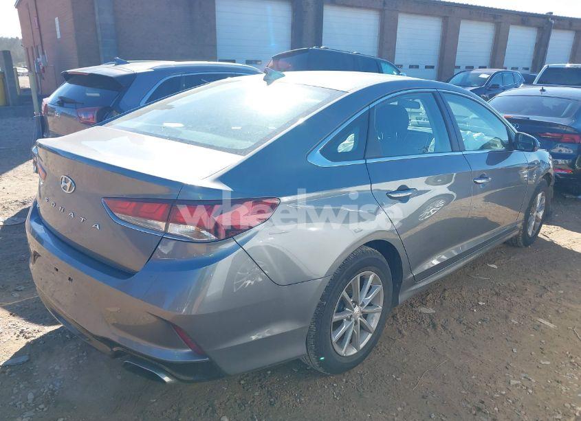 Photo 4 of 2018 Hyundai Sonata SE (VIN 5NPE24AF7JH667517)