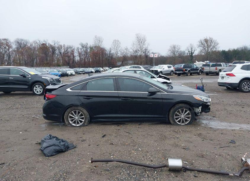 Photo 12 of 2018 Hyundai Sonata SE (VIN 5NPE24AF7JH676623)
