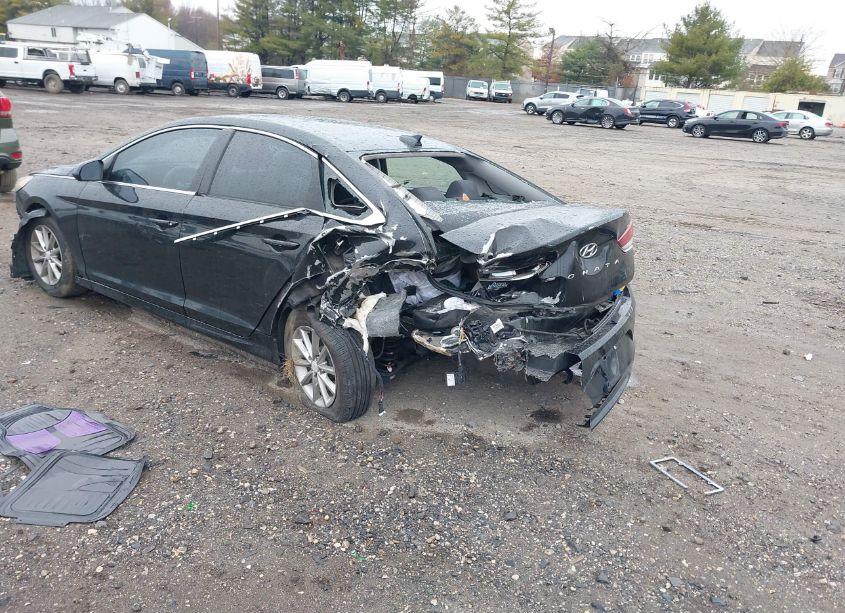 Photo 3 of 2018 Hyundai Sonata SE (VIN 5NPE24AF7JH676623)