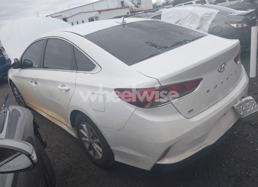 Photo 3 of 2018 Hyundai Sonata SE (VIN 5NPE24AF7JH679120)