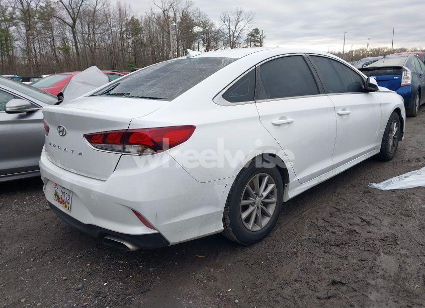 Photo 4 of 2018 Hyundai Sonata SE (VIN 5NPE24AF7JH679120)