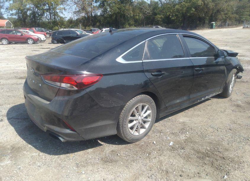 Photo 4 of 2018 Hyundai Sonata SE (VIN 5NPE24AF7JH683233)