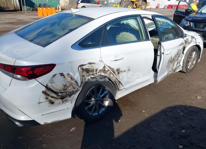 Photo 6 of 2018 Hyundai Sonata SE (VIN 5NPE24AF7JH683717)