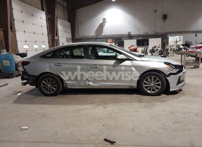 Photo 14 of 2018 Hyundai Sonata SE (VIN 5NPE24AF7JH689839)