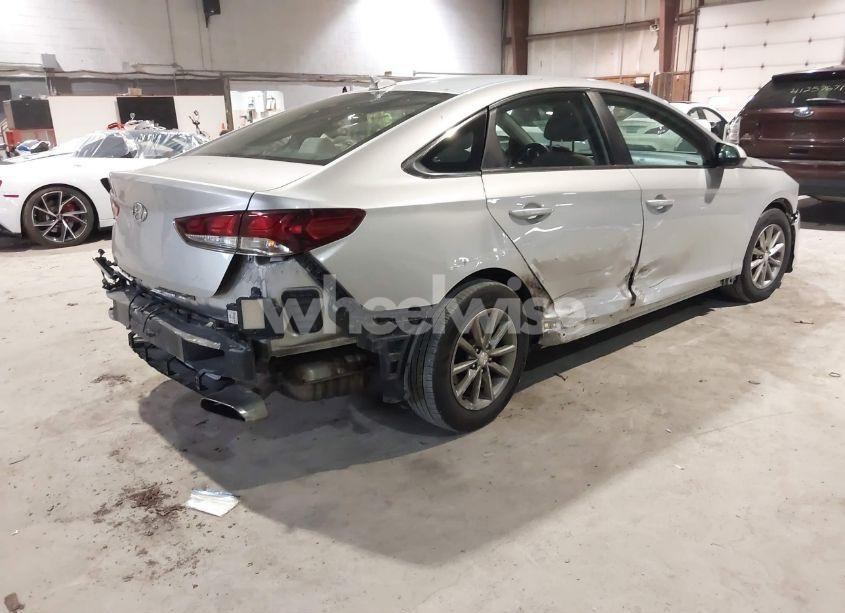 Photo 18 of 2018 Hyundai Sonata SE (VIN 5NPE24AF7JH689839)