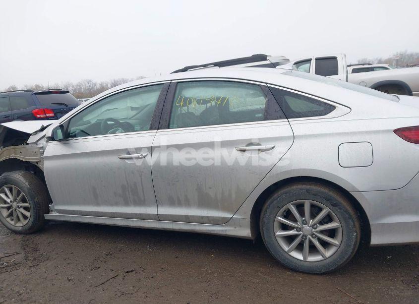 Photo 15 of 2018 Hyundai Sonata SE (VIN 5NPE24AF7JH713847)