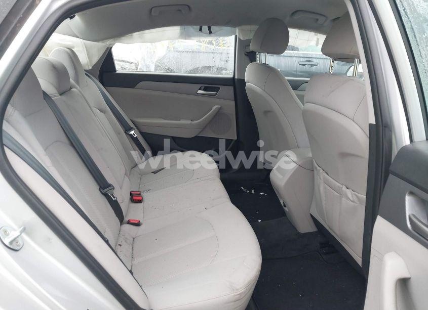 Photo 8 of 2018 Hyundai Sonata SE (VIN 5NPE24AF7JH713847)