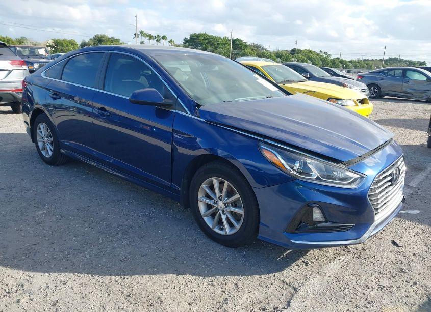 2018 Hyundai Sonata SE (VIN 5NPE24AF7JH727327) main photo