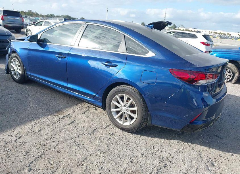Photo 3 of 2018 Hyundai Sonata SE (VIN 5NPE24AF7JH727327)