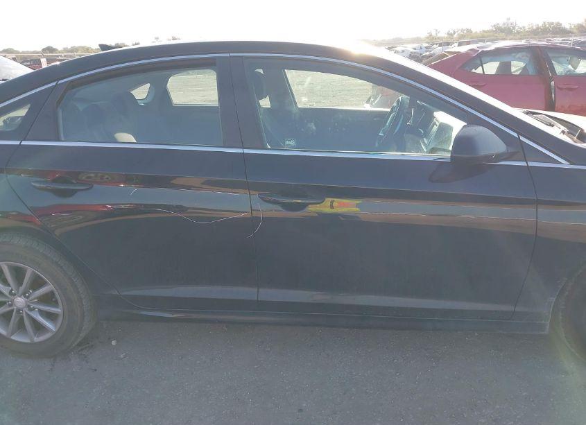 Photo 13 of 2019 Hyundai Sonata SE (VIN 5NPE24AF7KH734991)