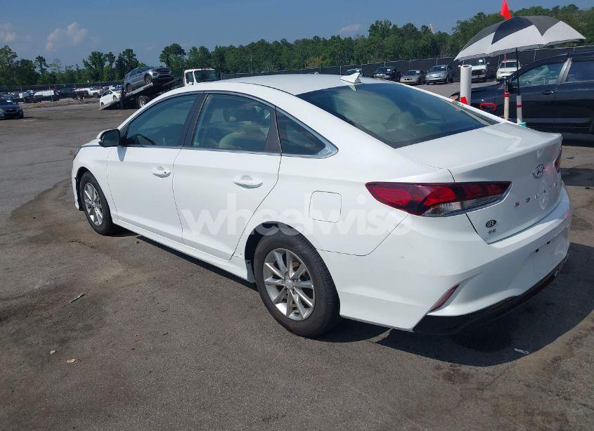 Photo 3 of 2019 Hyundai Sonata SE (VIN 5NPE24AF7KH740841)