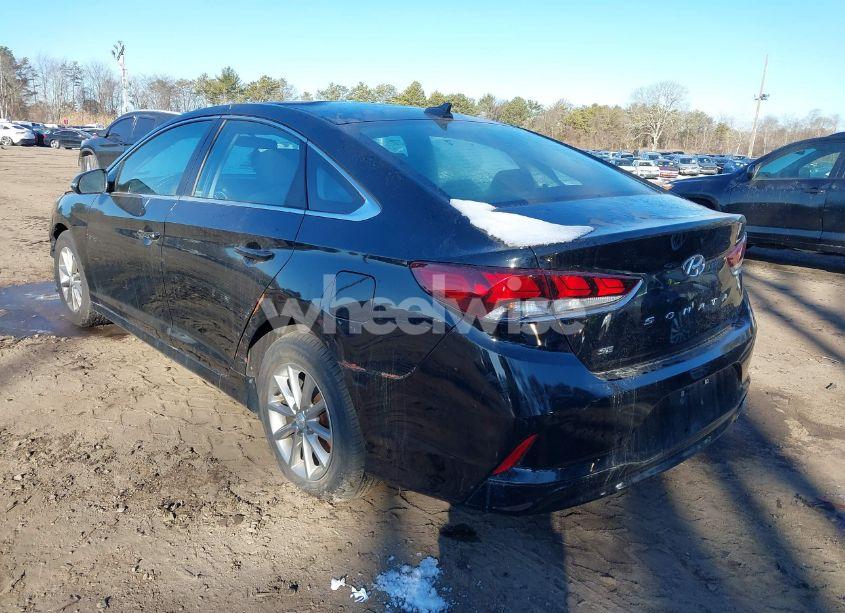 Photo 3 of 2019 Hyundai Sonata SE (VIN 5NPE24AF7KH746610)