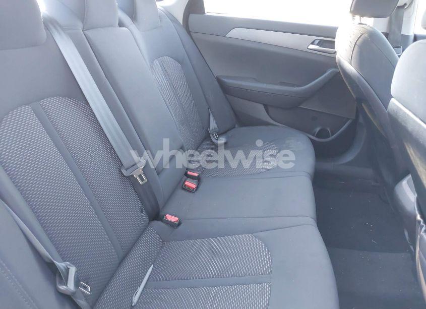 Photo 8 of 2019 Hyundai Sonata SE (VIN 5NPE24AF7KH746610)