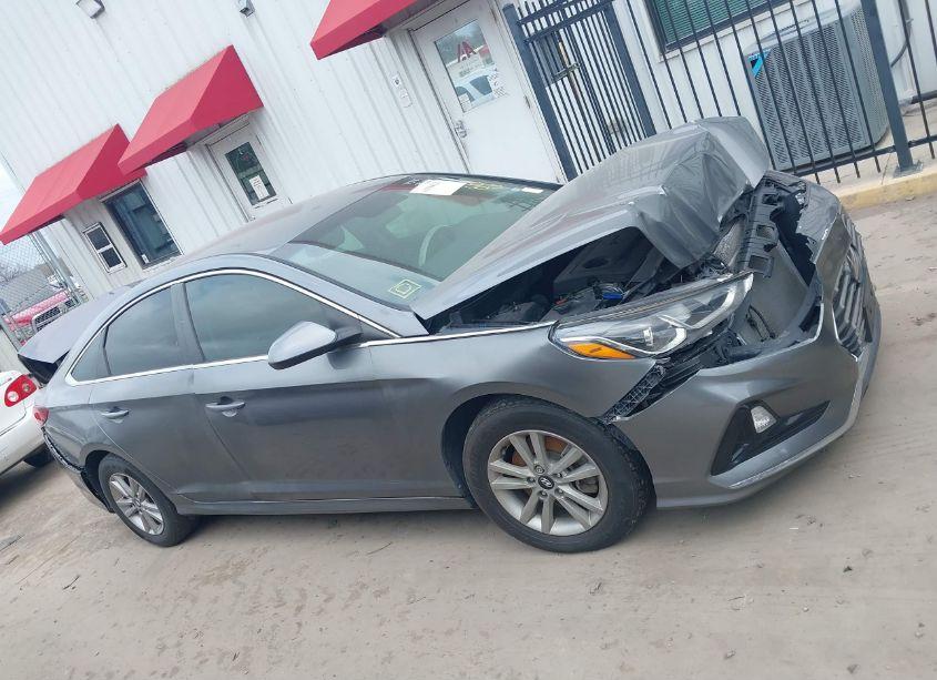 Photo 13 of 2019 Hyundai Sonata SE (VIN 5NPE24AF7KH751127)