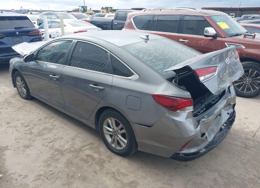 Photo 3 of 2019 Hyundai Sonata SE (VIN 5NPE24AF7KH751127)