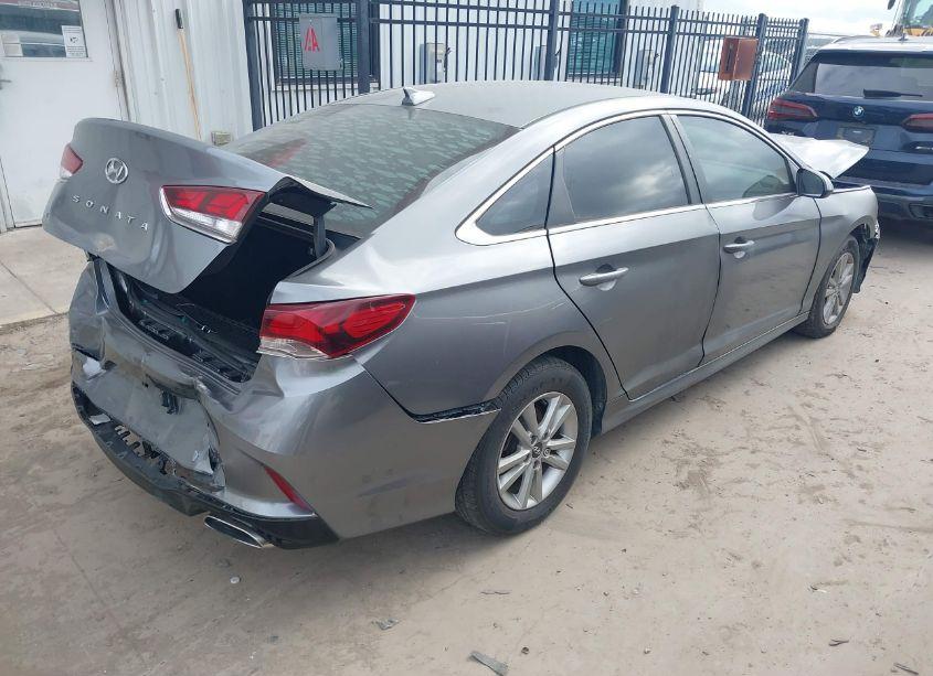 Photo 4 of 2019 Hyundai Sonata SE (VIN 5NPE24AF7KH751127)