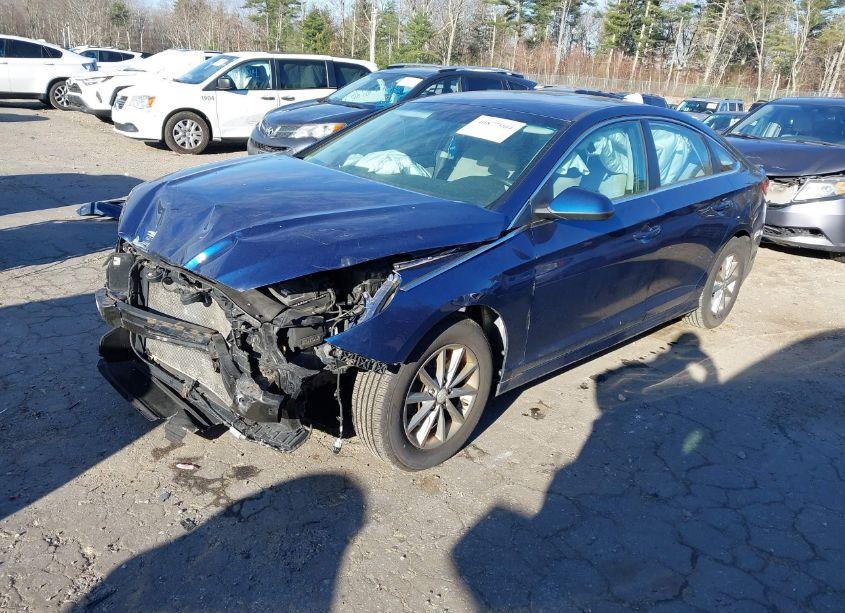 Photo 2 of 2019 Hyundai Sonata SE (VIN 5NPE24AF7KH754366)