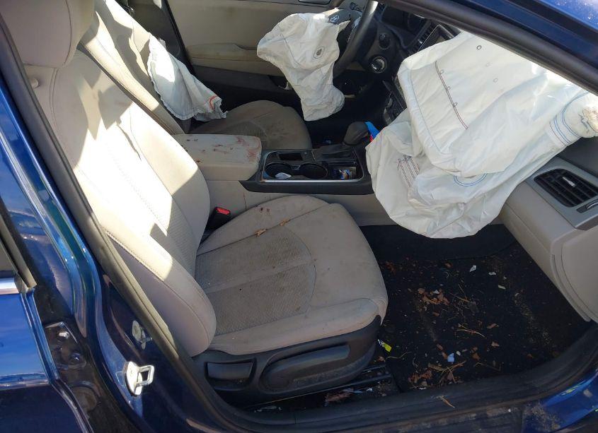 Photo 5 of 2019 Hyundai Sonata SE (VIN 5NPE24AF7KH754366)