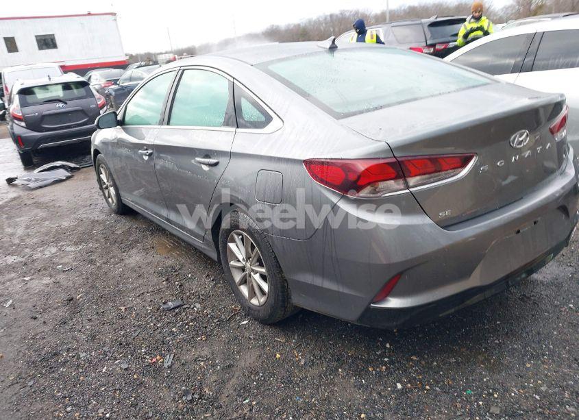Photo 3 of 2019 Hyundai Sonata SE (VIN 5NPE24AF7KH775203)