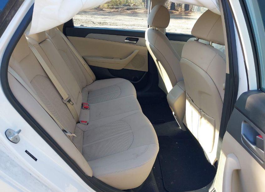 Photo 8 of 2019 Hyundai Sonata SE (VIN 5NPE24AF7KH777338)