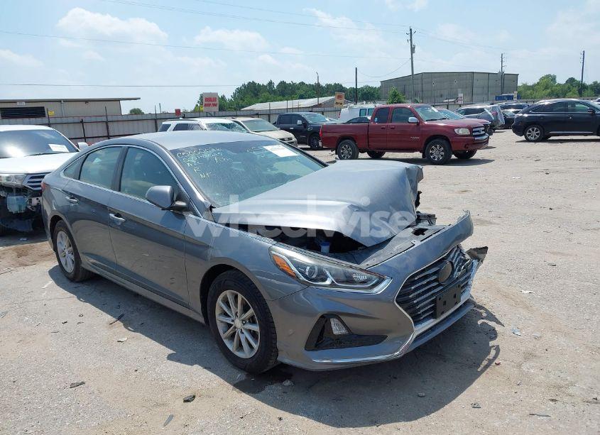 2019 Hyundai Sonata SE (VIN 5NPE24AF7KH780949) main photo