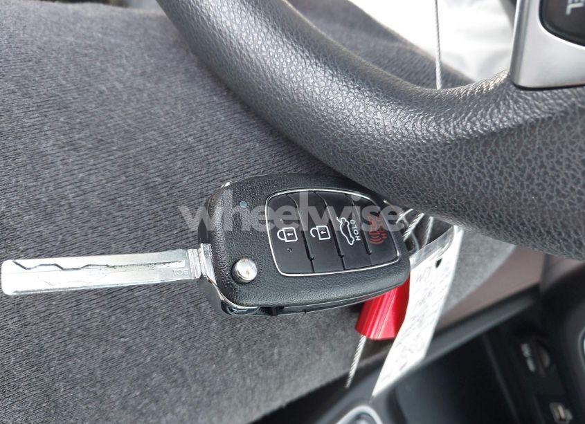 Photo 11 of 2019 Hyundai Sonata SE (VIN 5NPE24AF7KH780949)