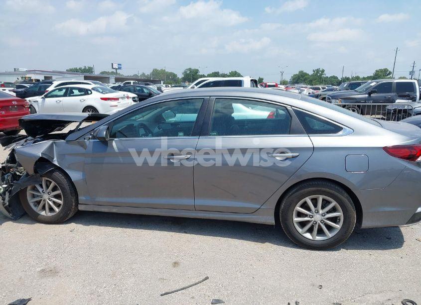 Photo 14 of 2019 Hyundai Sonata SE (VIN 5NPE24AF7KH780949)